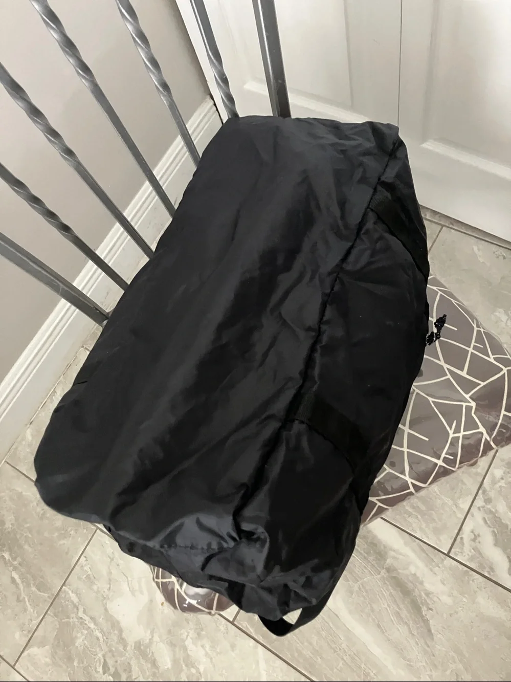 NEW - COLUMBIA Packable 30L Black Duffel Bag